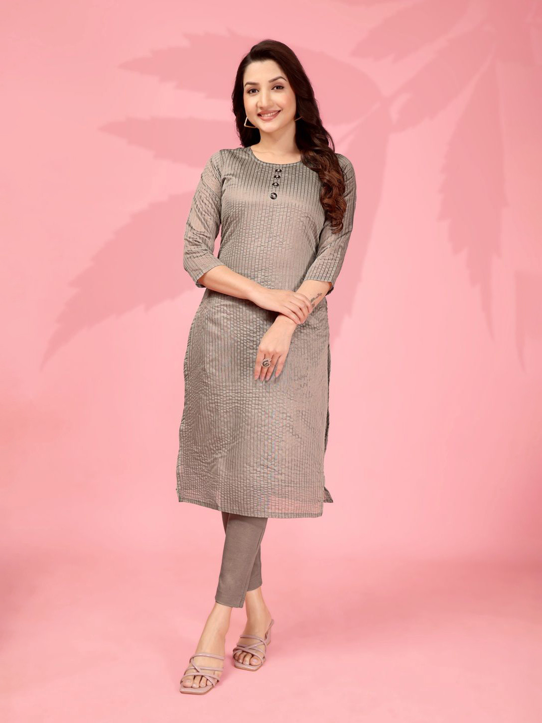 Shriyangan Women Striped Pure Kanchi Cotton Round Neck Straight Kurta