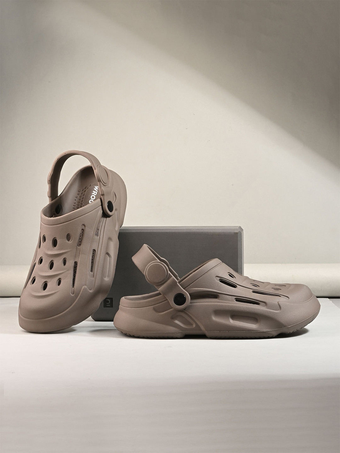 WROGN Men Clogs