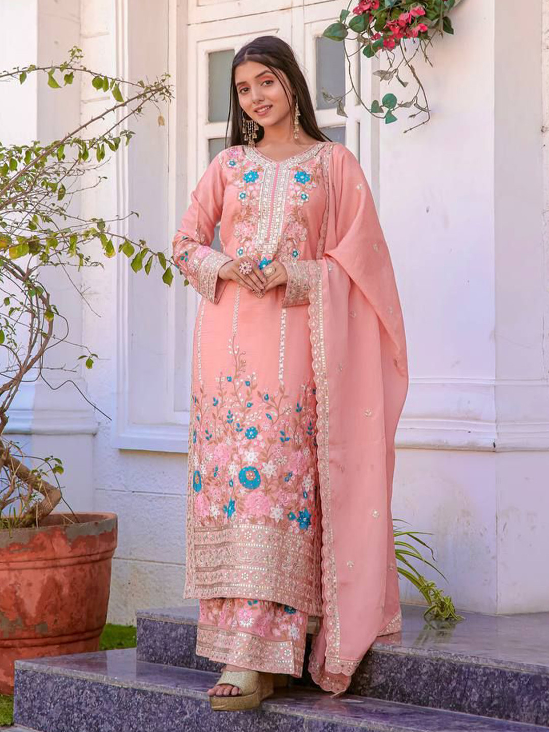 TENNECY Women Embroidered Thread Work Pure Silk Kurta with Trousers & Dupatta