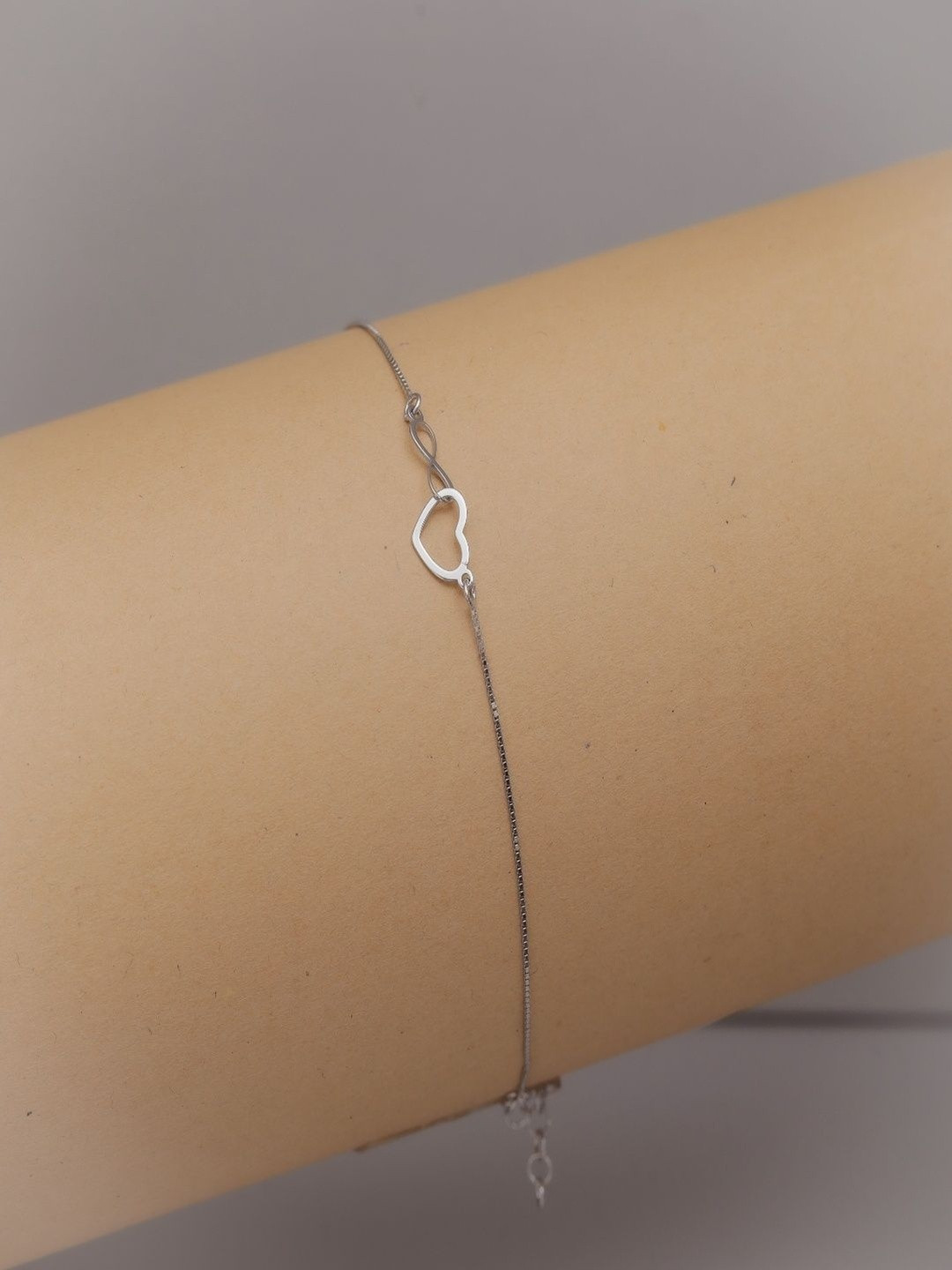 TASSYA Silver Heart Shaped Infinity Link Bracelet