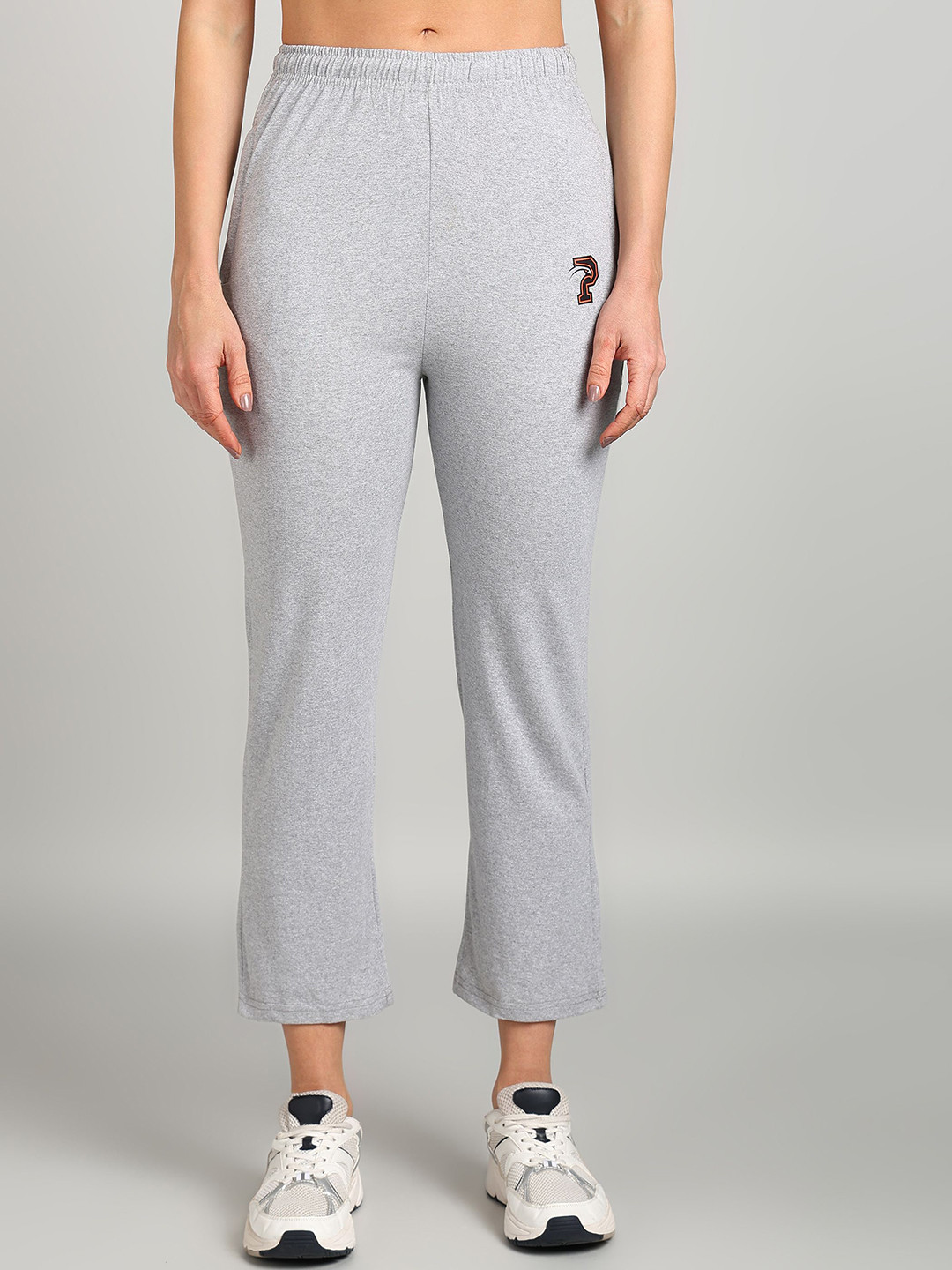 PAAVKI Women Relaxed Fit Mid Rise Track Pants With 2 Side Zip Pockets
