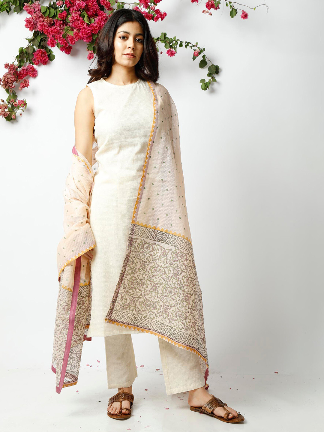 TJORI Women Peach Kota Printed Dupatta