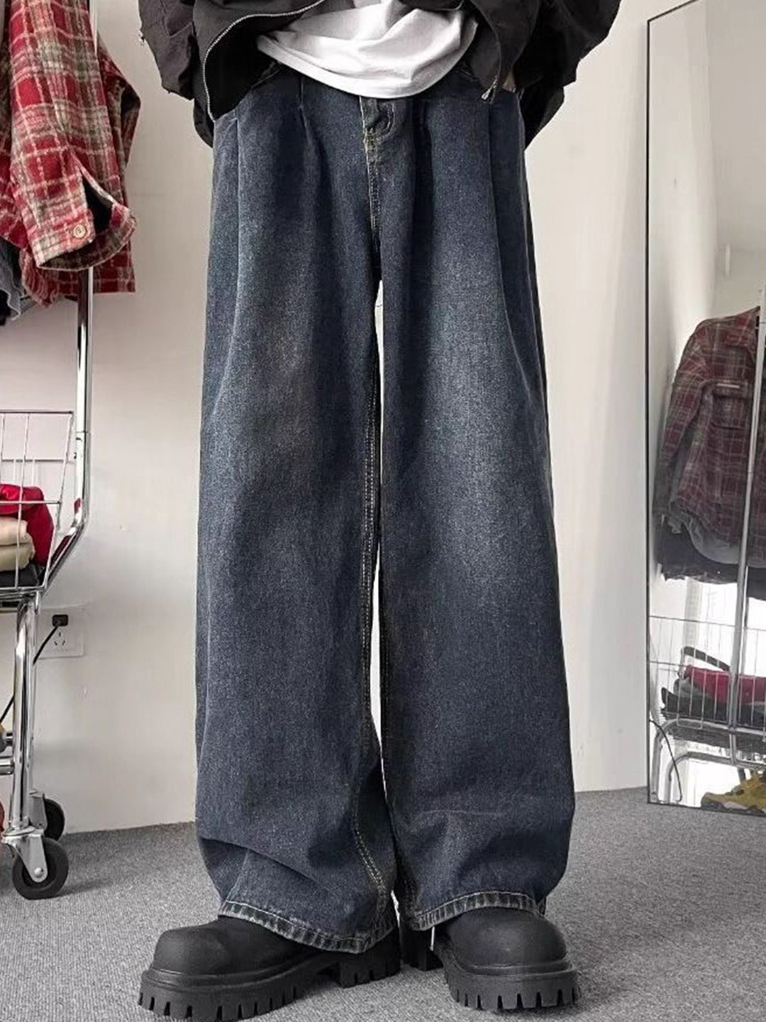 StyleCast x Revolte Men Baggy Fit Mid-Rise Light Fade Clean Look Jeans