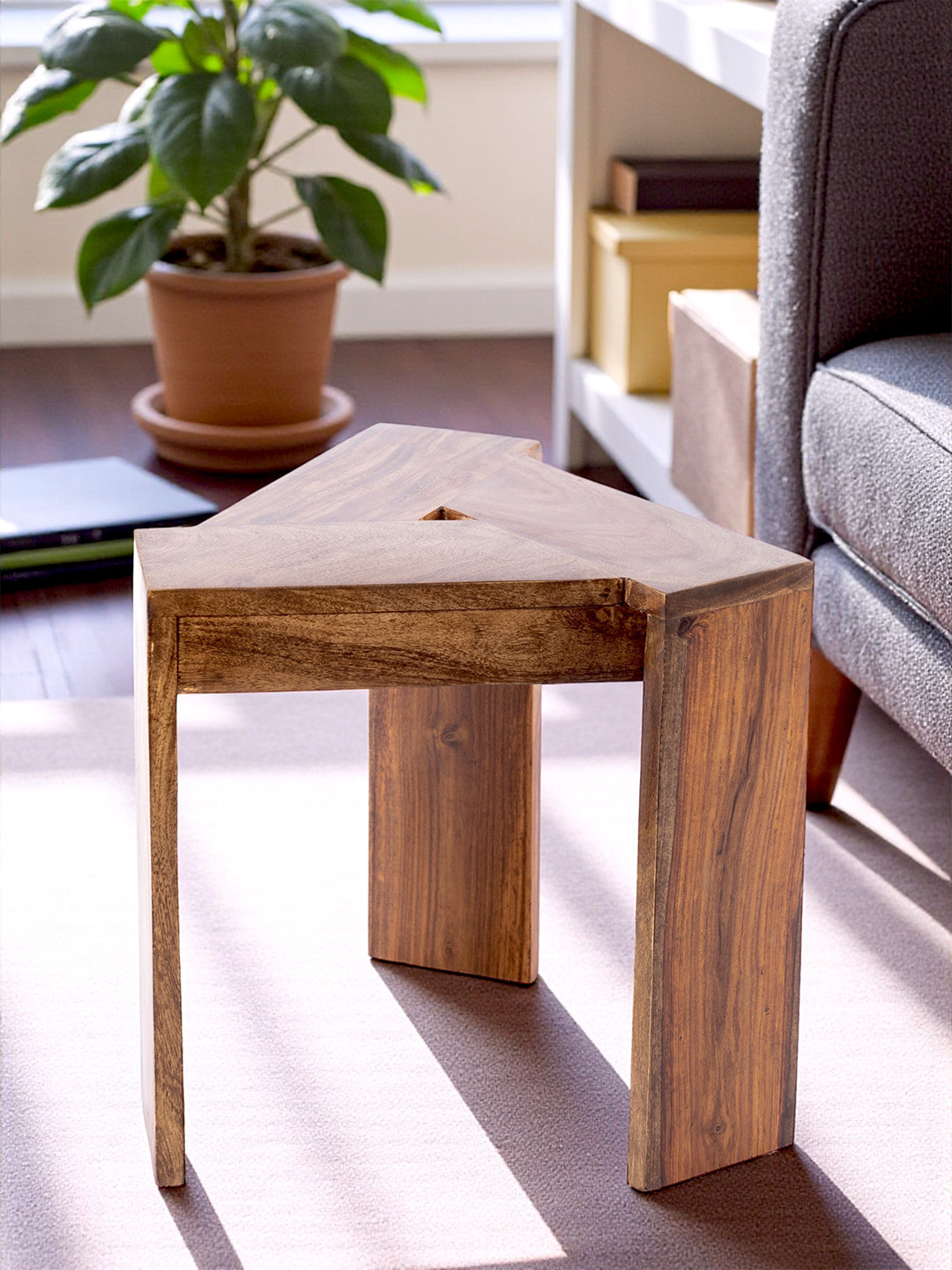 Ikiriya Avina Sheesham Wood Contemporary Triangle Sidetable / End Table In Teak Finish