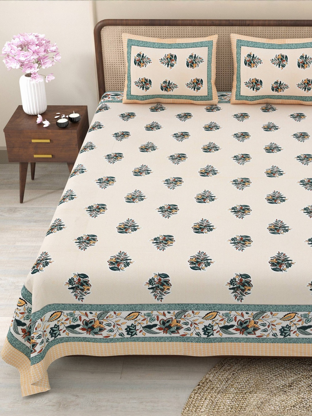 Myntra Elegant Homes Floral Printed 180 TC King Size Bedsheets With Pillow Covers