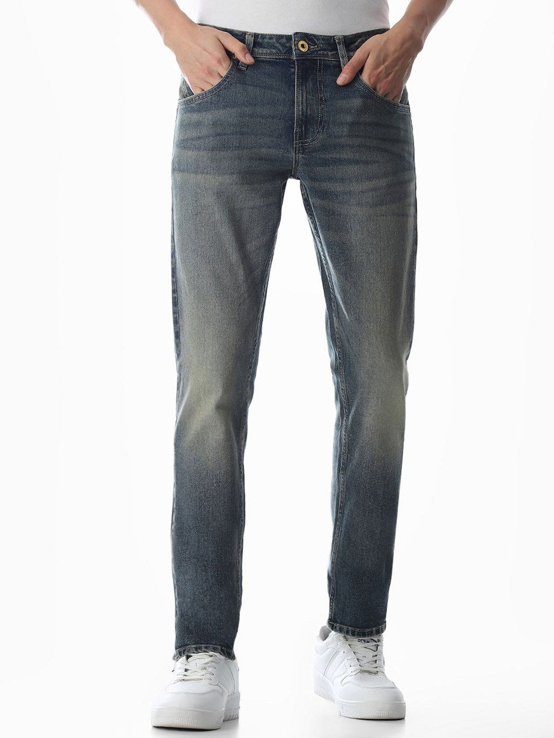 Jack & Jones Men Slim Fit Low-Rise Light Fade Stretchable Jeans