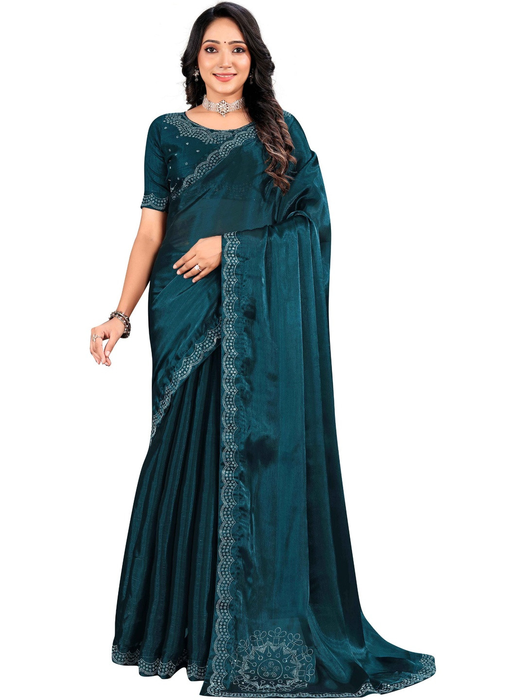 MODEHEAVEN Embellished Beads and Stones Scallop Saree