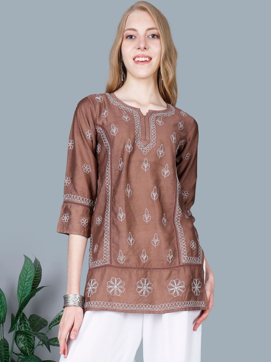 THE CHIKANKARI STORY Embroidered Halter Neck Chikankari Handloom Chikankari Kurti