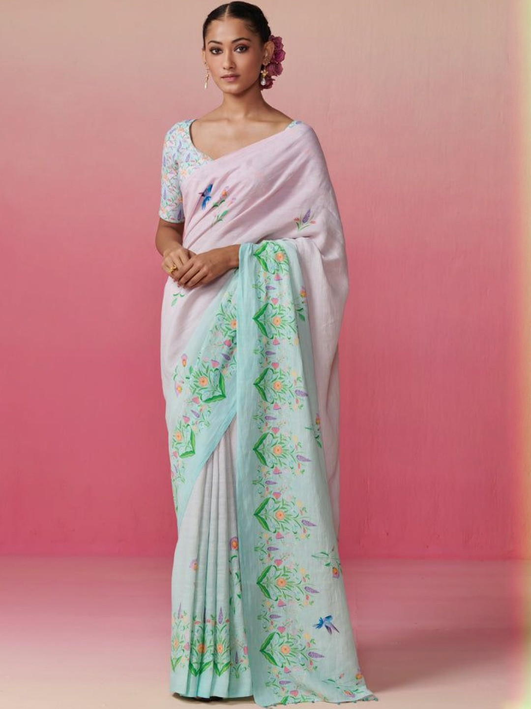 AWRIYA Pastel Floral Printed Saree with Unstitched Blouse Piece