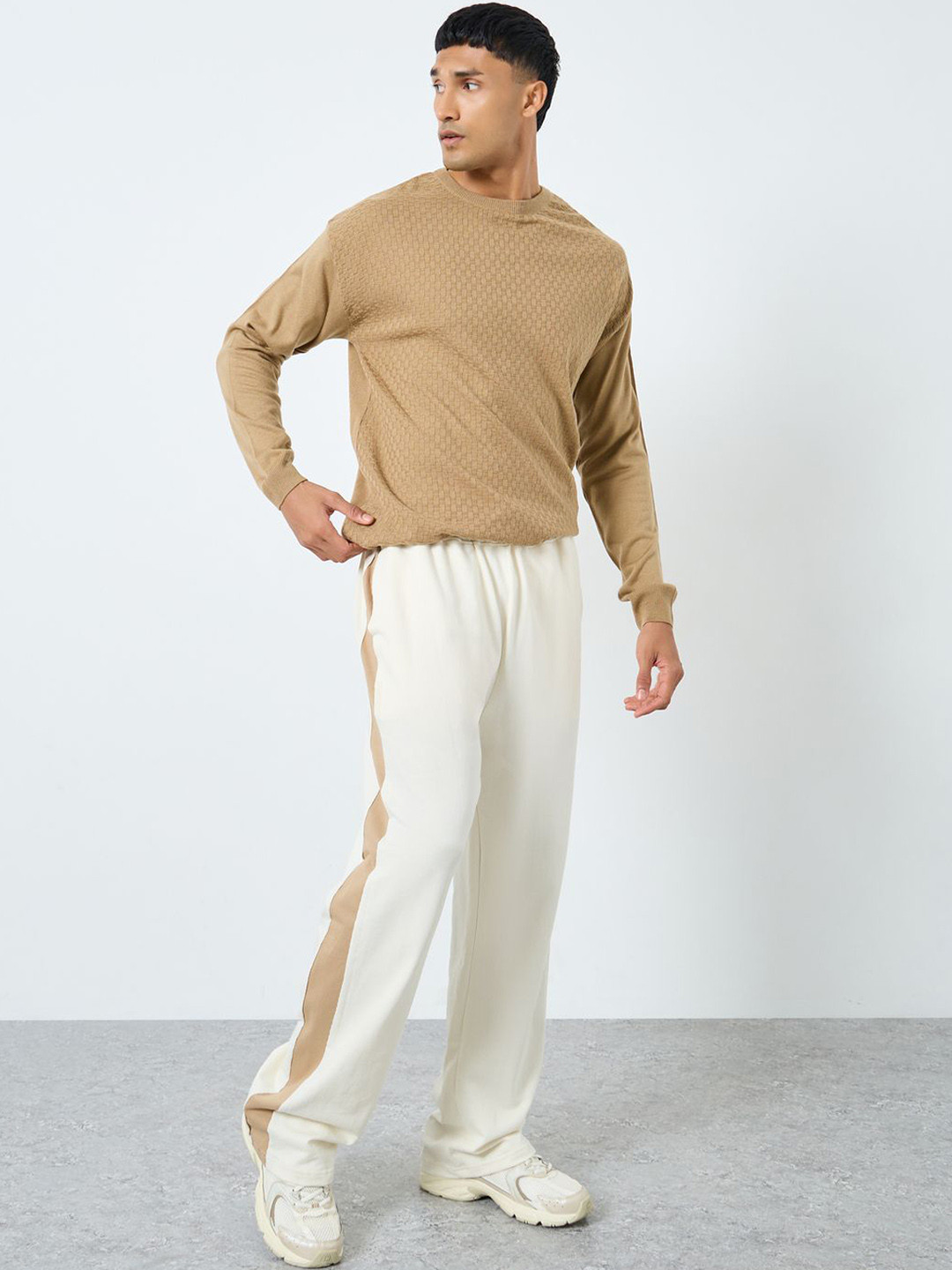 Styli Men Side Striped Relaxed Fit Mid Rise Track Pant With Raw Seam