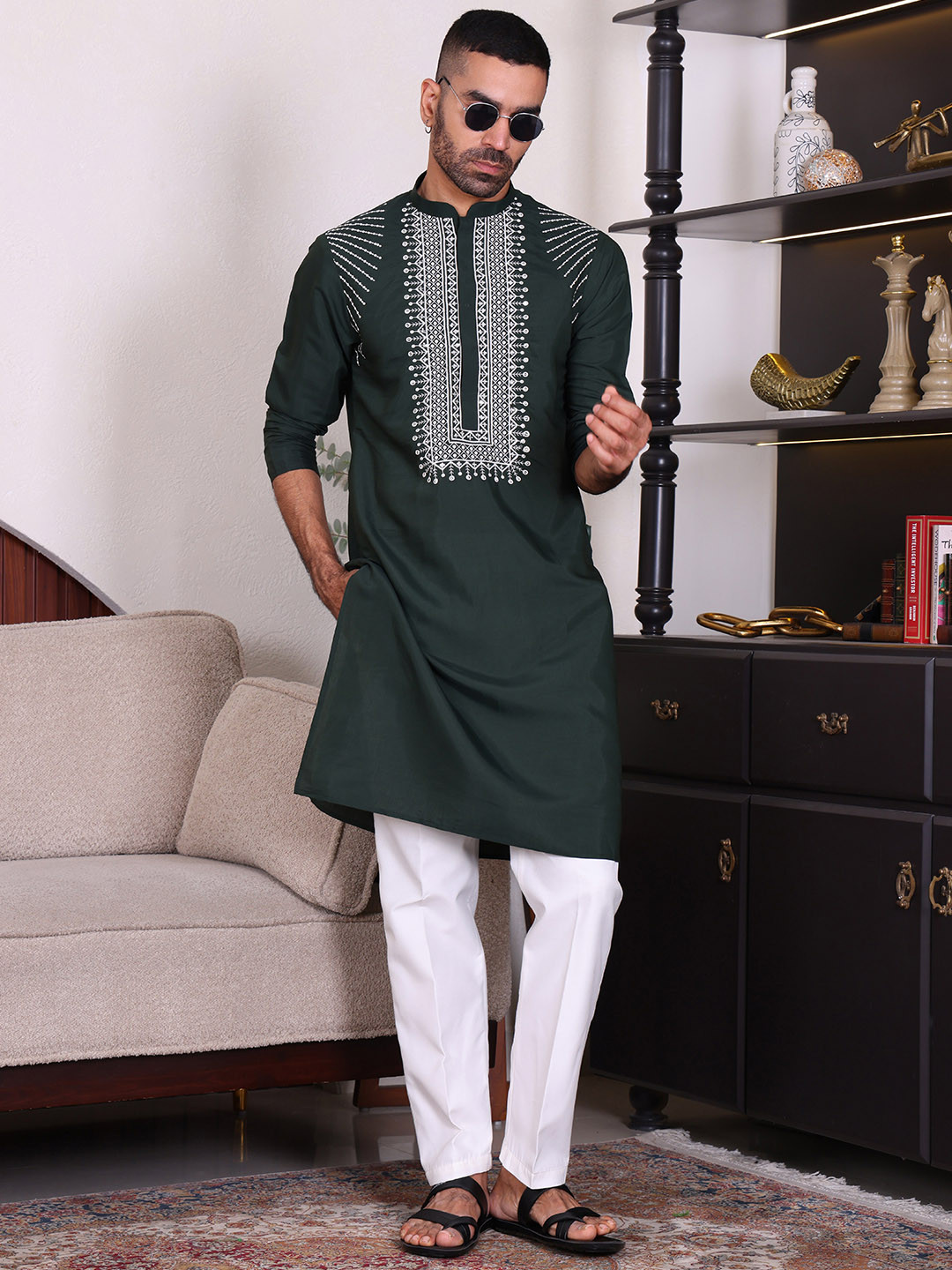 ManQ Men Ethnic Sequinned Embroidered Kurta