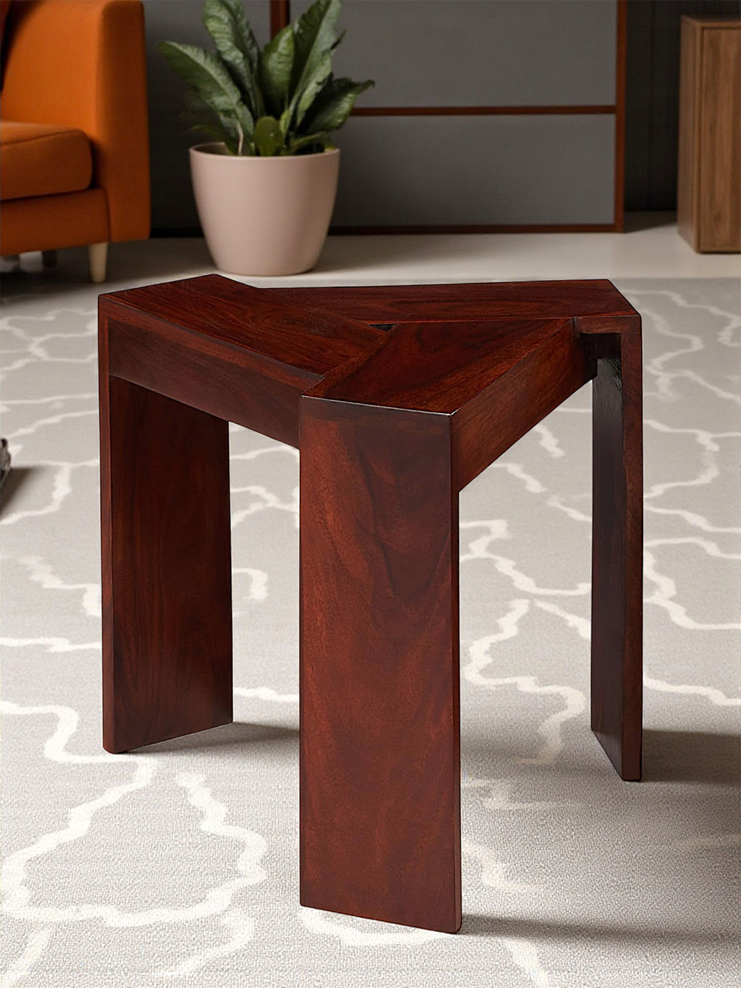 Ikiriya Avina Sheesham Wood Contemporary Triangle Sidetable / End Table In Honey Finish