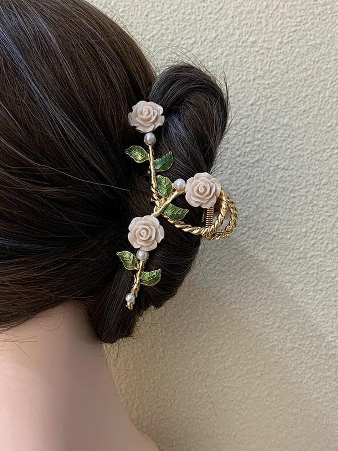 Beauty Flow Women Peach Gold-Plated Pearls Claw Clip