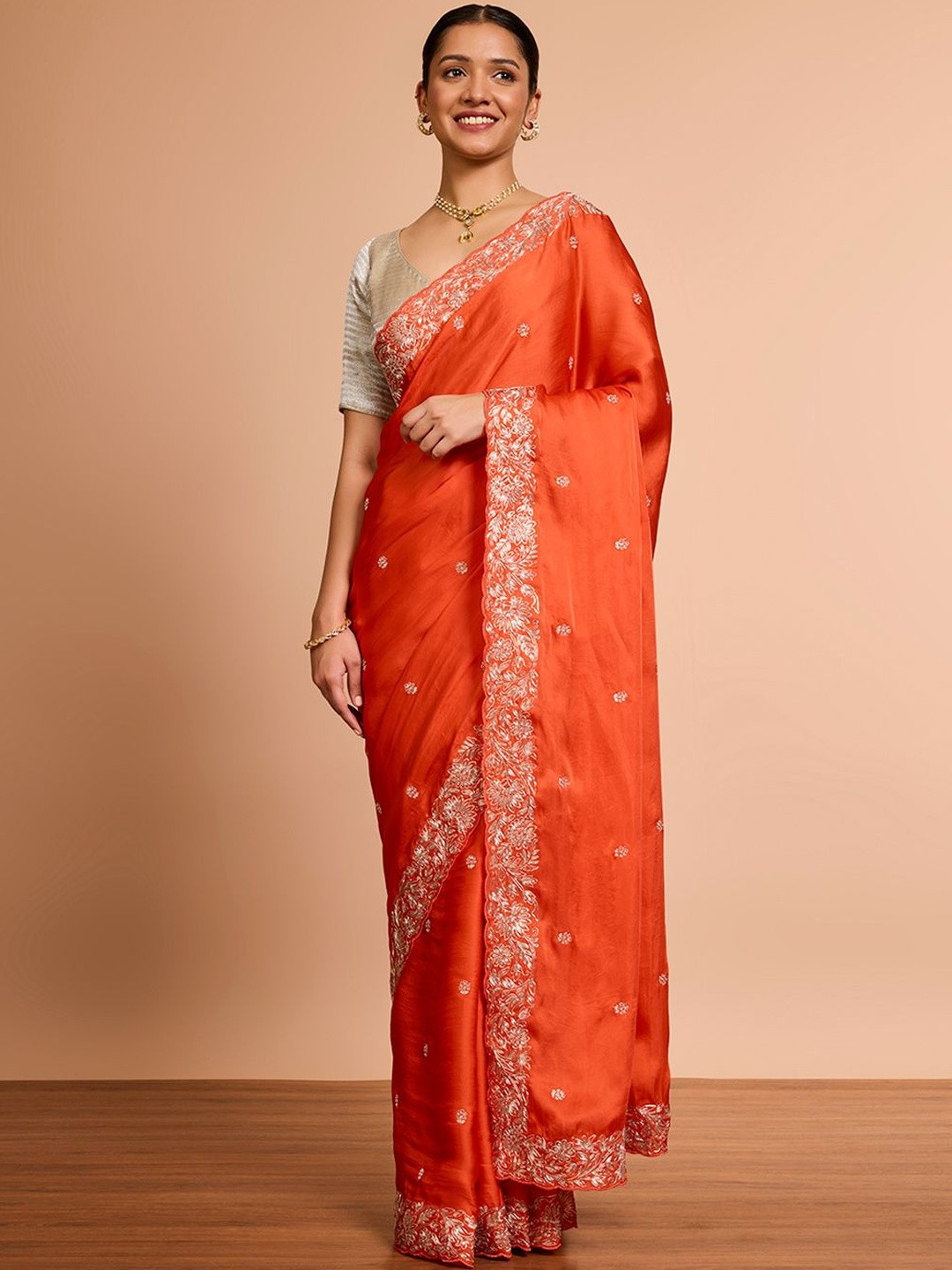 Taneira Floral Embroidered Thread Work Banarasi Saree With Blouse Piece