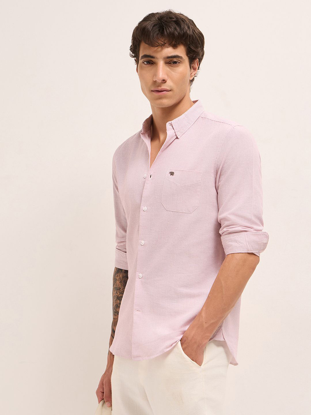 THE BEAR HOUSE Men Slim Fit Pinstripes Striped Button-Down Collar Casual Shirt