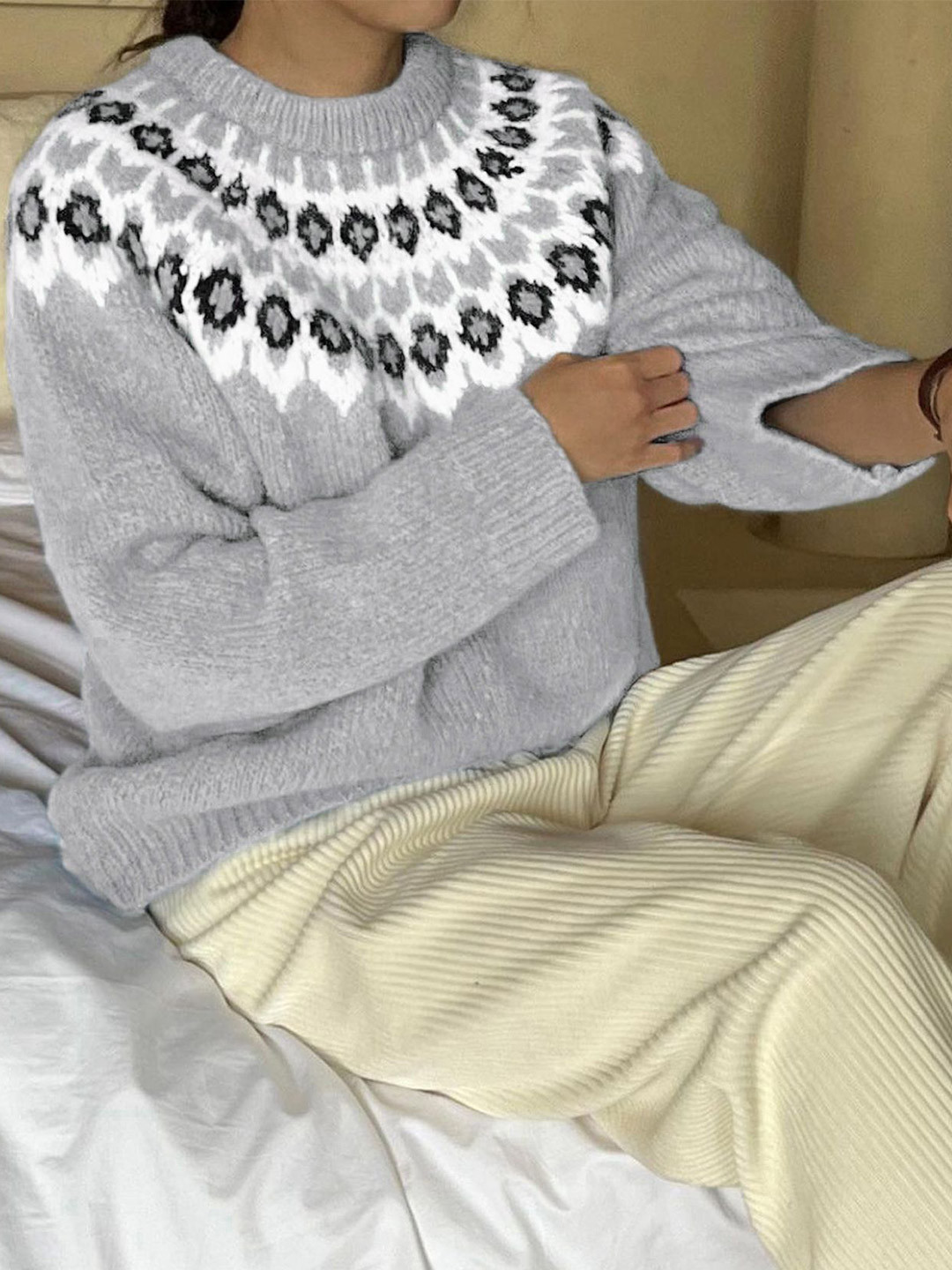 StyleCast Women Fair Isle Round Neck Long Sleeves Pullover Sweaters