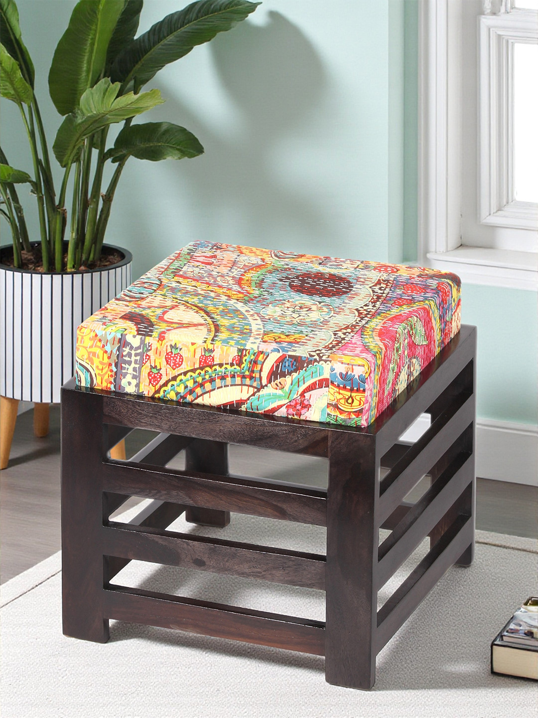 Ikiriya Rosewood Stool In Dark Mahagony Finish With Israel Print Patchwork Kantha Cushion