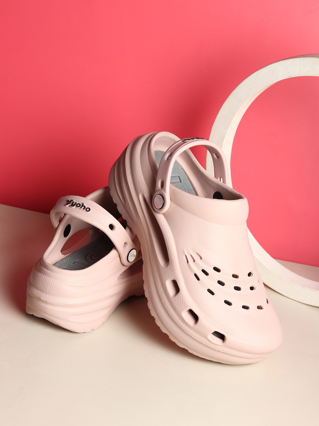 yoho Women Self Design Jumbo Clogs