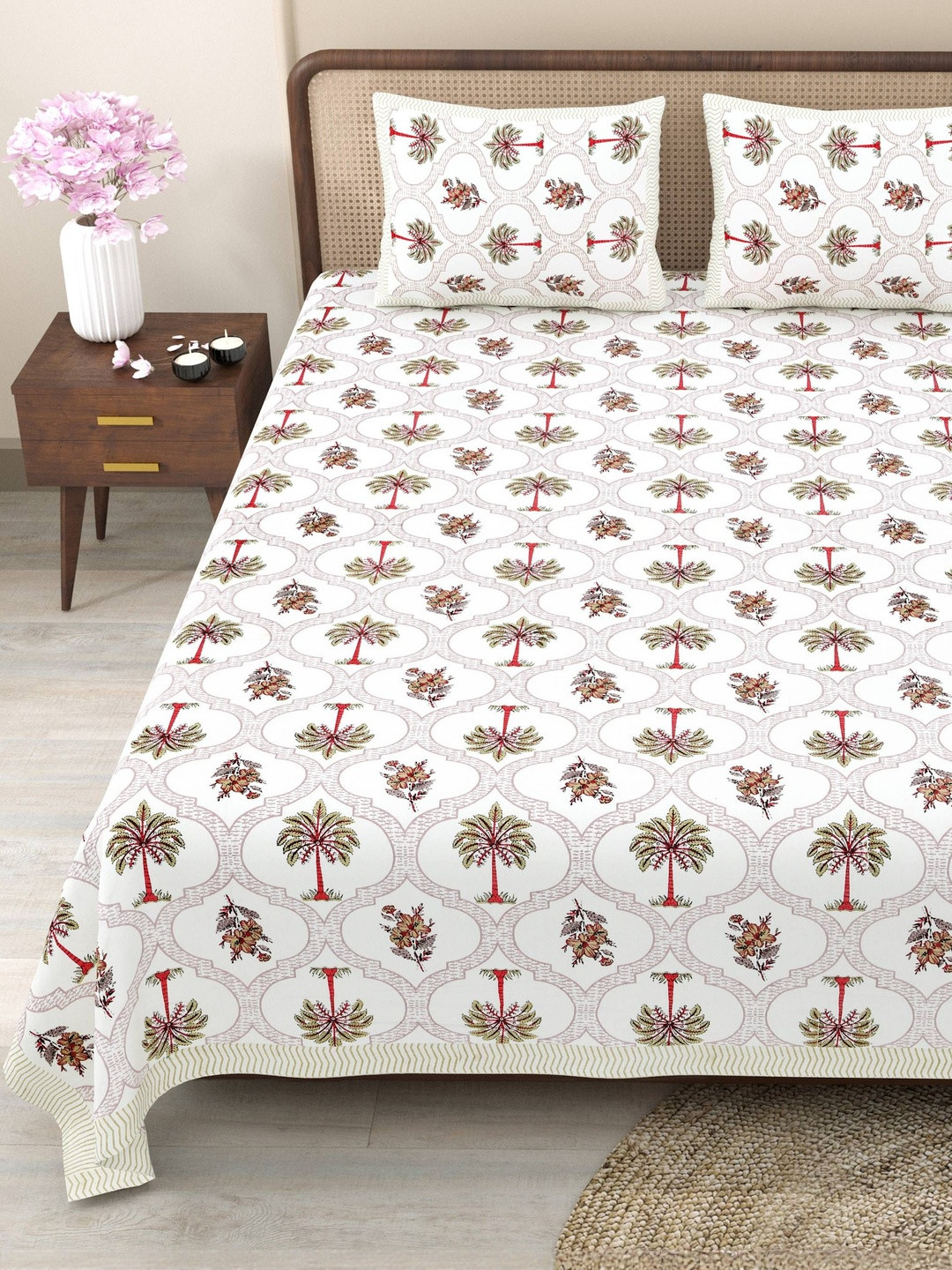 Myntra Elegant Homes Pure Cotton Floral 180 GSM King Size Bedsheets With 2 pillow Cover