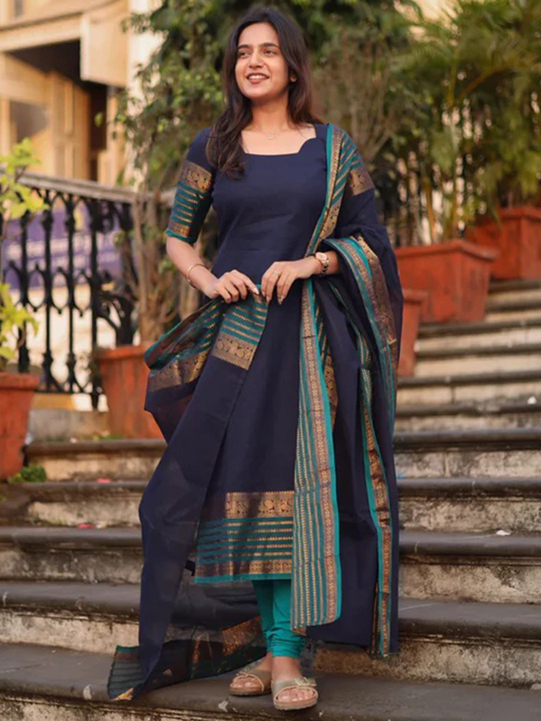 Shriyangan Women Pure Kanchi Cotton Kurta with Dupatta