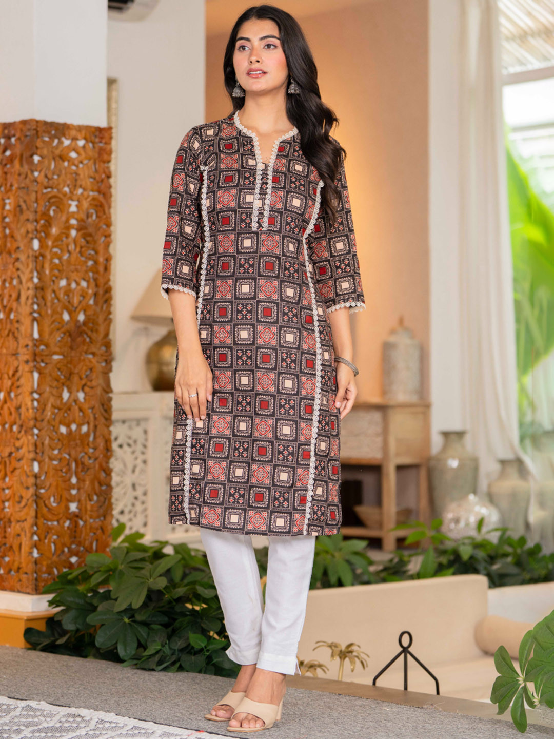 UrbanRang Women Ethnic Motifs Printed Cotton Straight Kurta