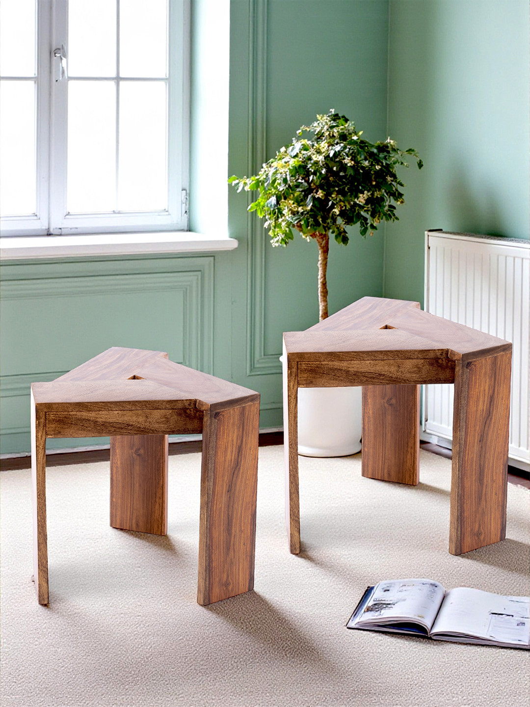 Ikiriya Sheesham Wood Contemporary Triangle Set Of 2 Sidetable / End Table In Teak Finish