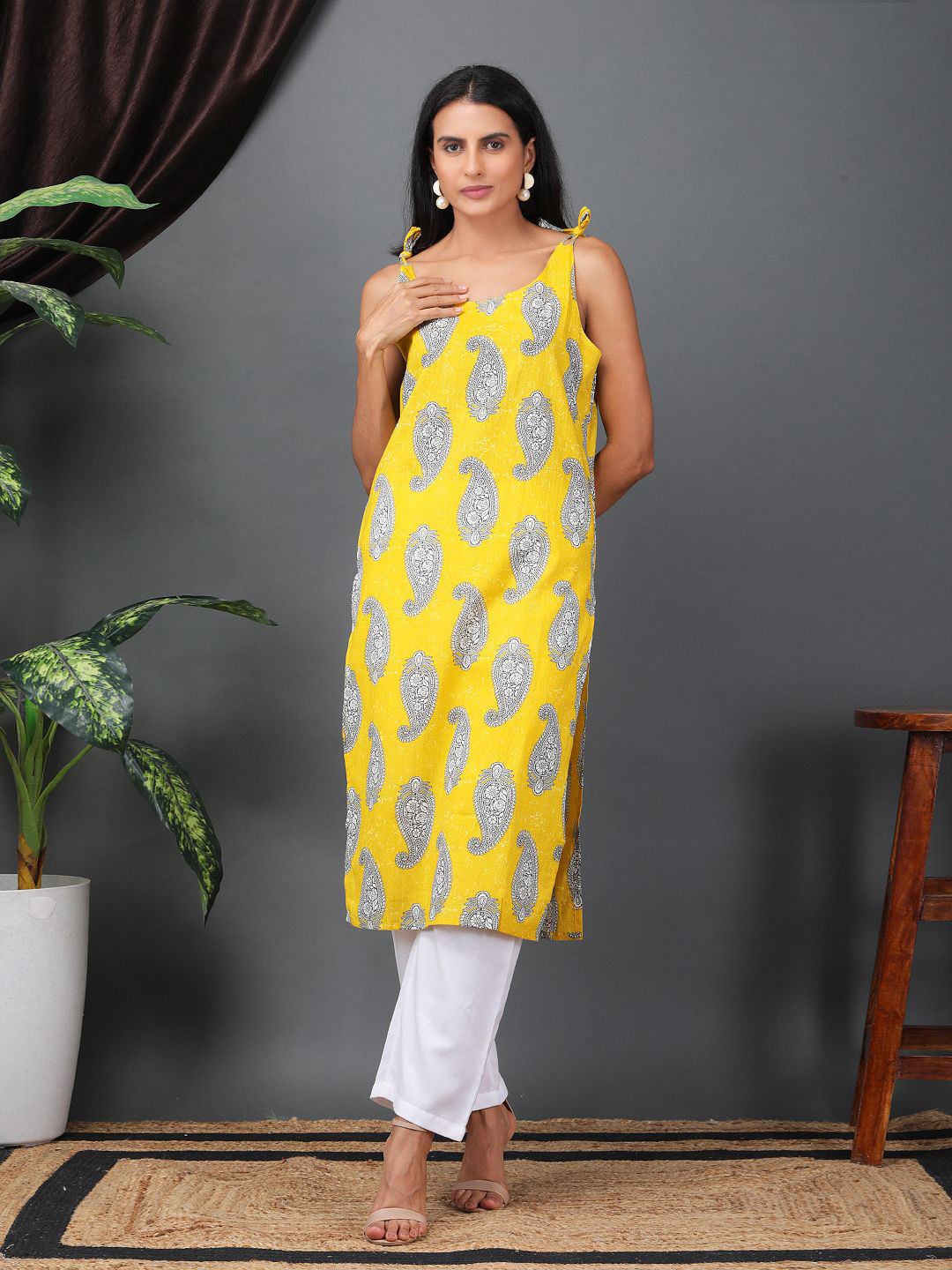 Sold For Style Paisley Printed Pure Cotton Round Neck Straight Kurta