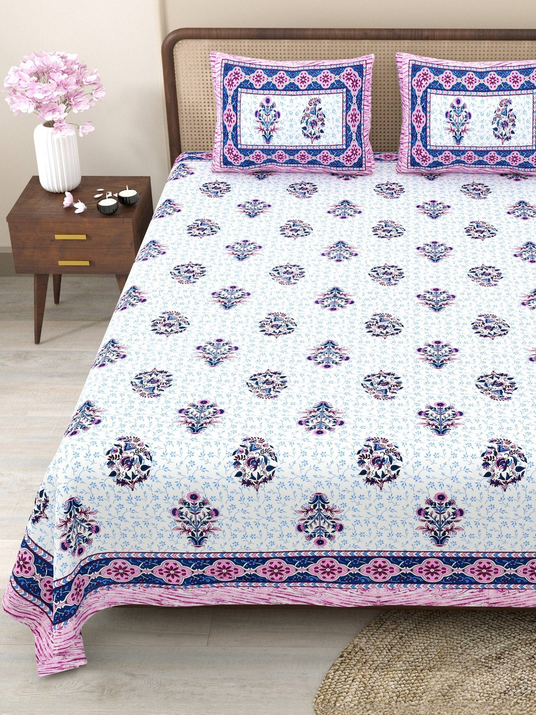 Myntra Elegant Homes King Size Printed Cotton Bedsheet With 2 Pillow Covers