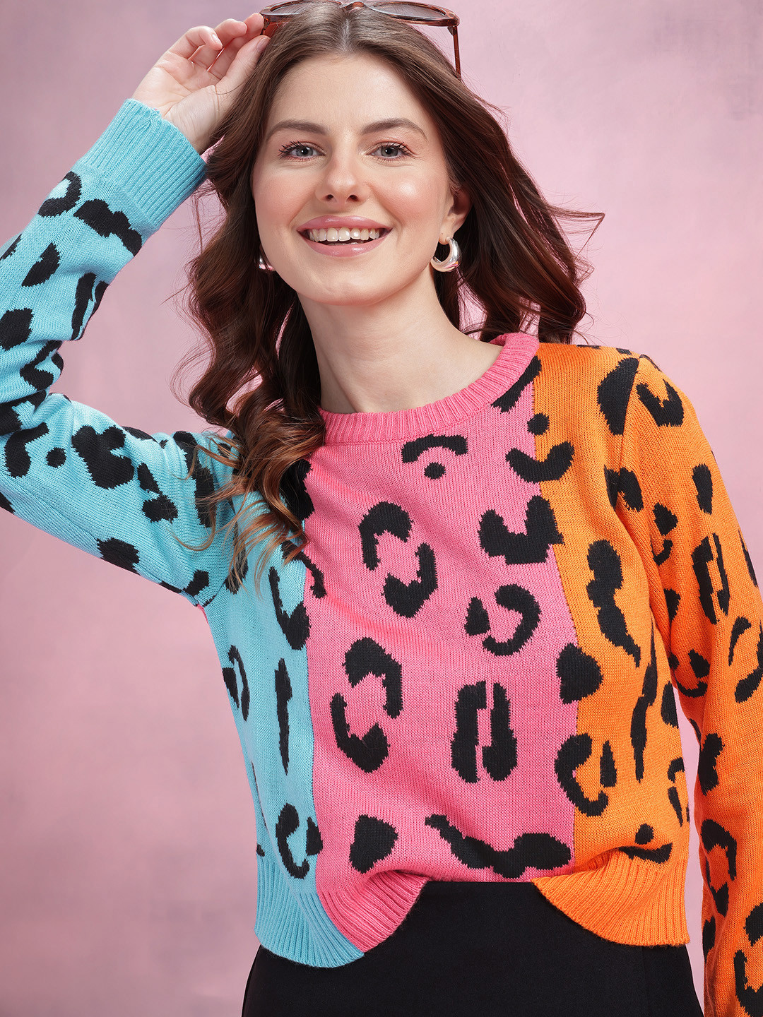DressBerry Colorblocked Animal Design Pullover