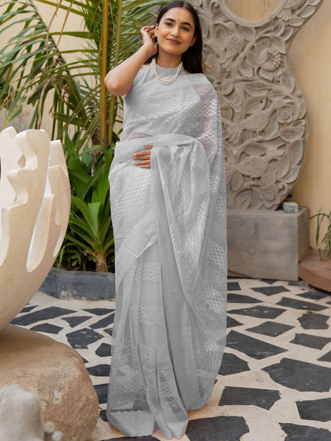 Subham Women Net Geometric Embroidered Saree