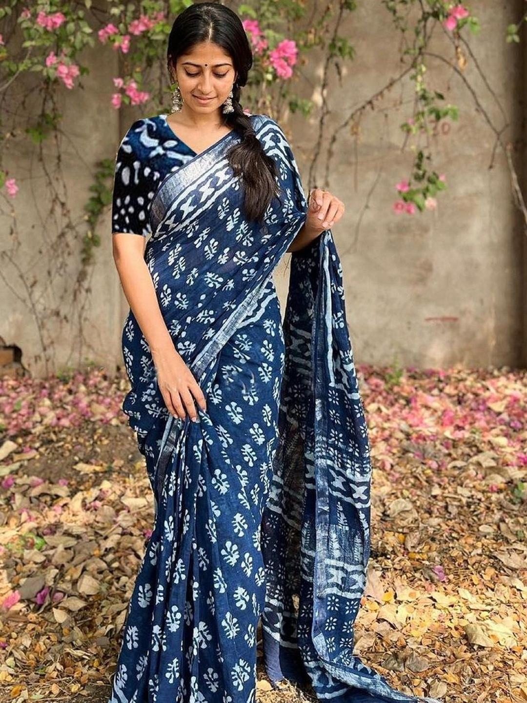 ZILVIRA Ethnic Motifs Digital Printed Pure Linen Block Print Saree