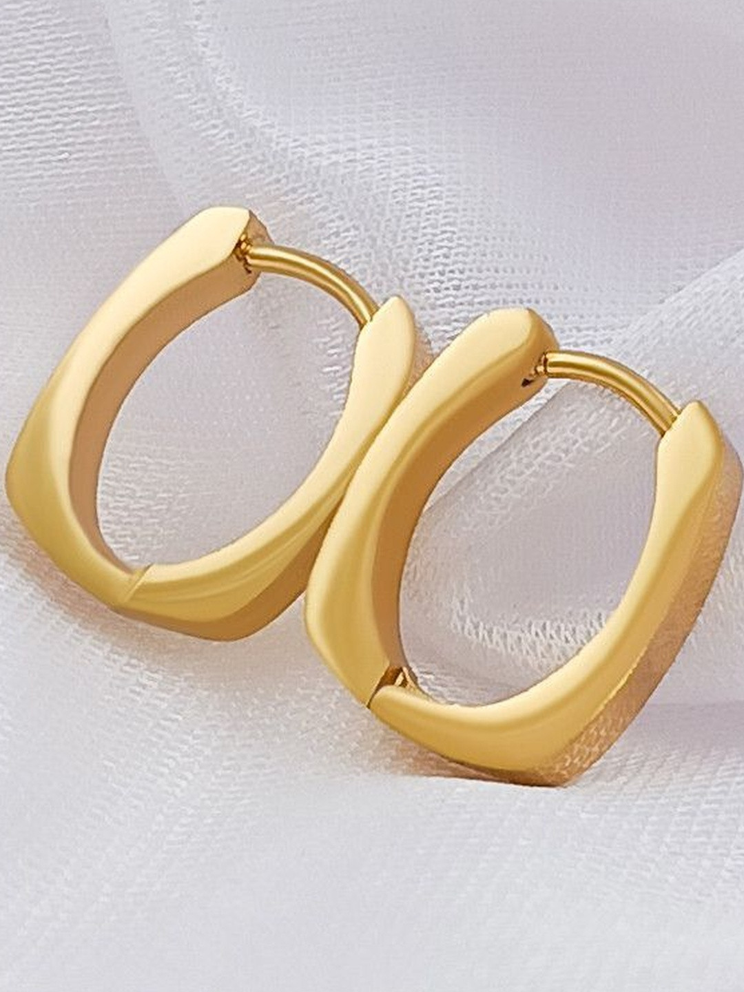 Gift Nest Gold-Plated Oval Hoop Earrings
