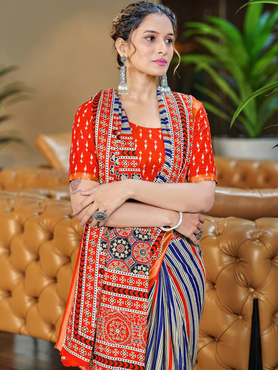 GEN Z TRENDS Ethnic Motifs Printed Pure Cotton Saree