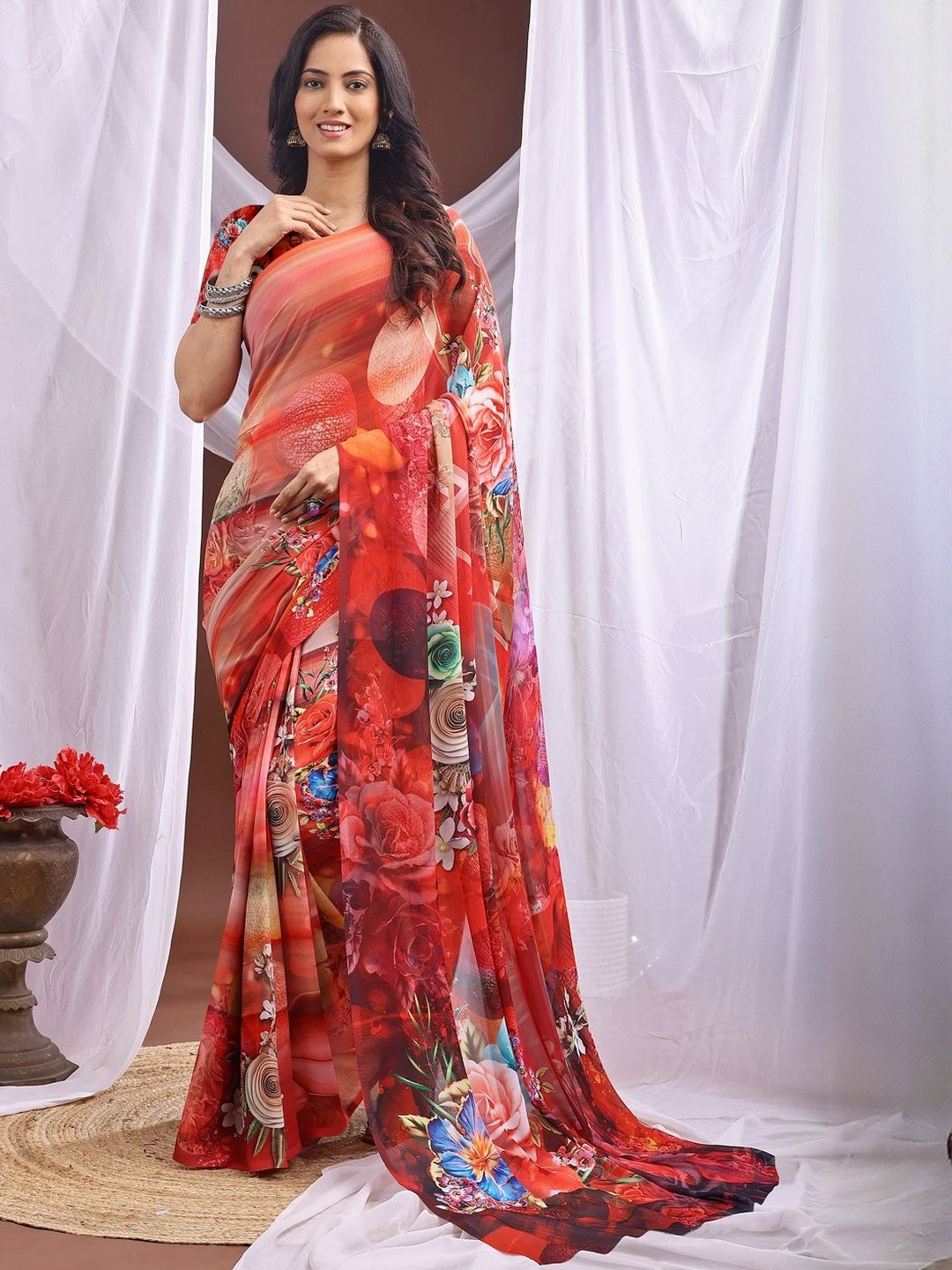 SHIVAM FABRICS Floral Pinted Saree  With Blouse Piece