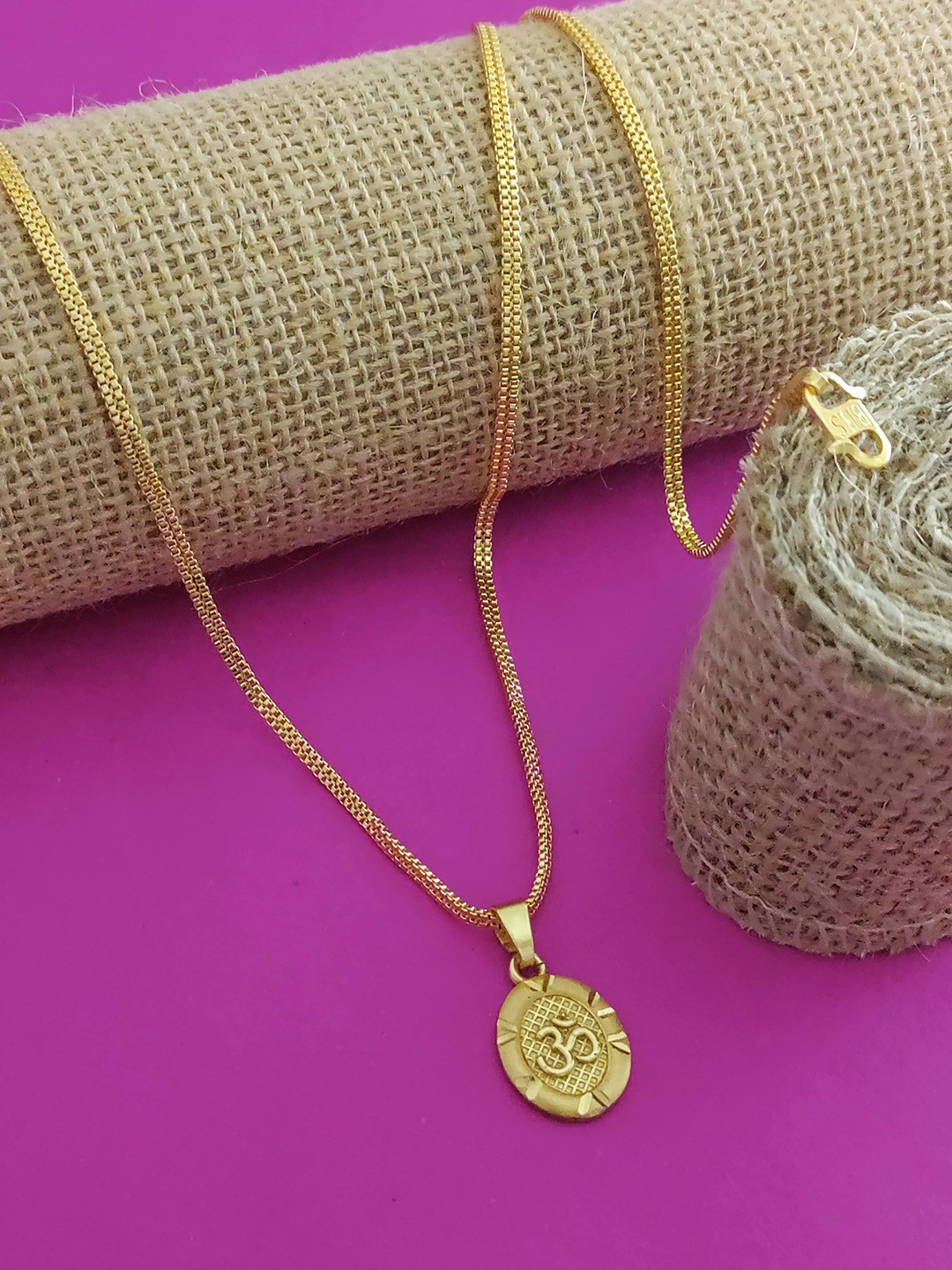 OM KRISHIV COLLECTION Gold-Plated Oval Pendant With Chain