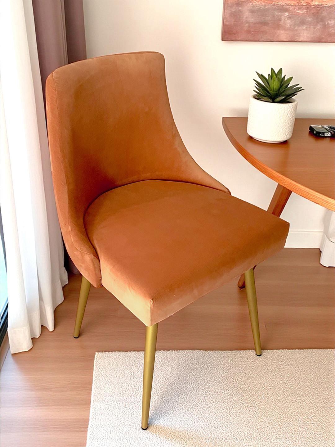 Rosslyn Sheesham Wood Accent Dining Chair (Peach Velvet; )