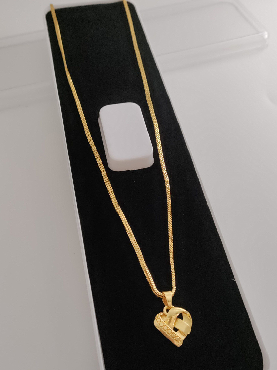 OM KRISHIV COLLECTION Gold-Plated Heart Shaped Pendants With Chain