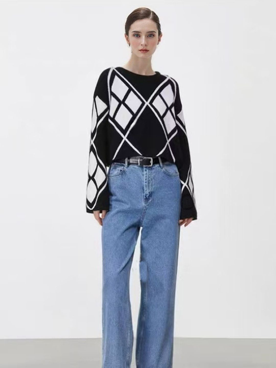 all about you Women Geometric Printed Round Neck Long Flared Sleeve Monochrome Top