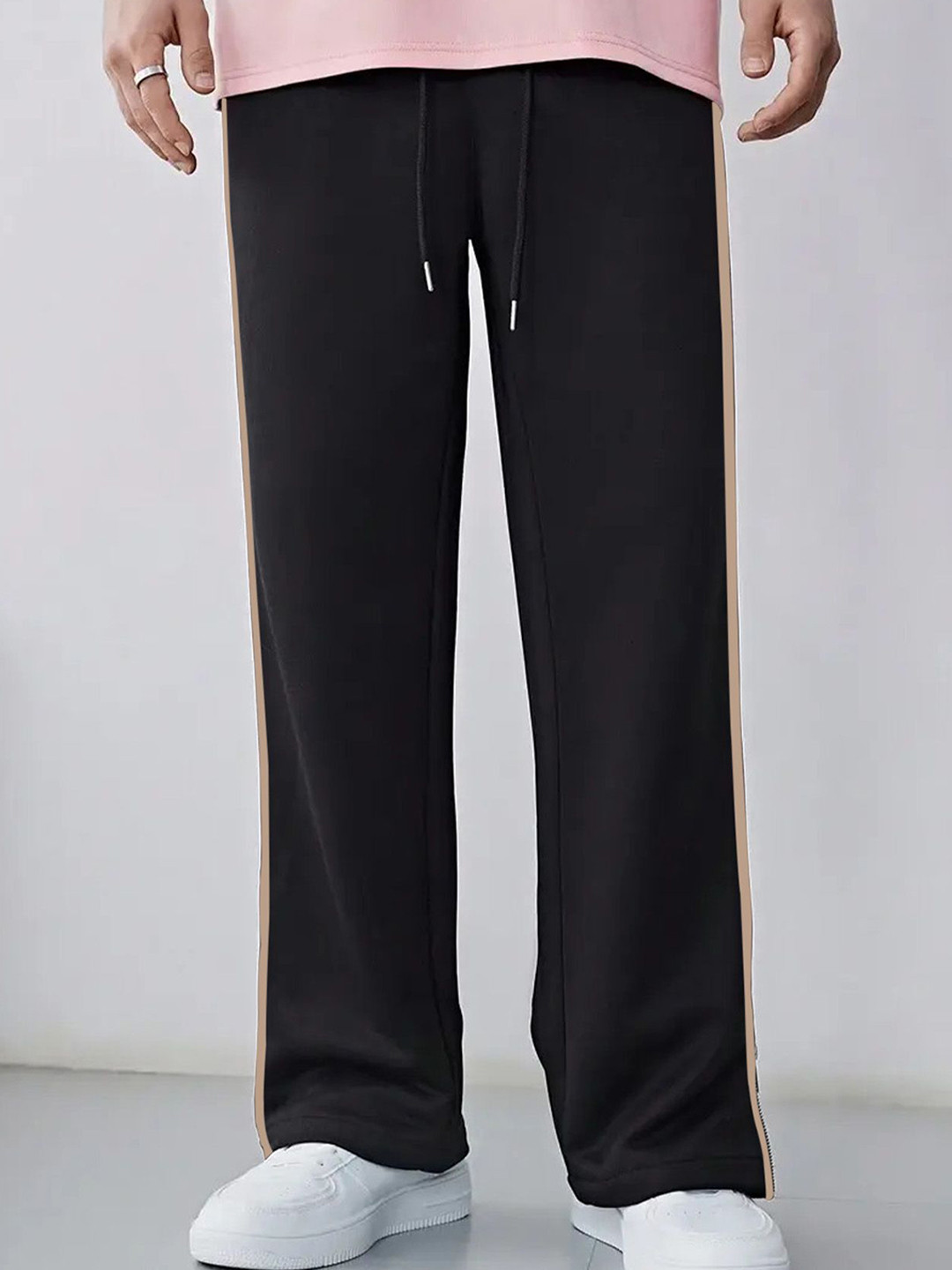 AUSK Men Smart Colourblocked Mid Rise Easy Cotton Wash Trousers