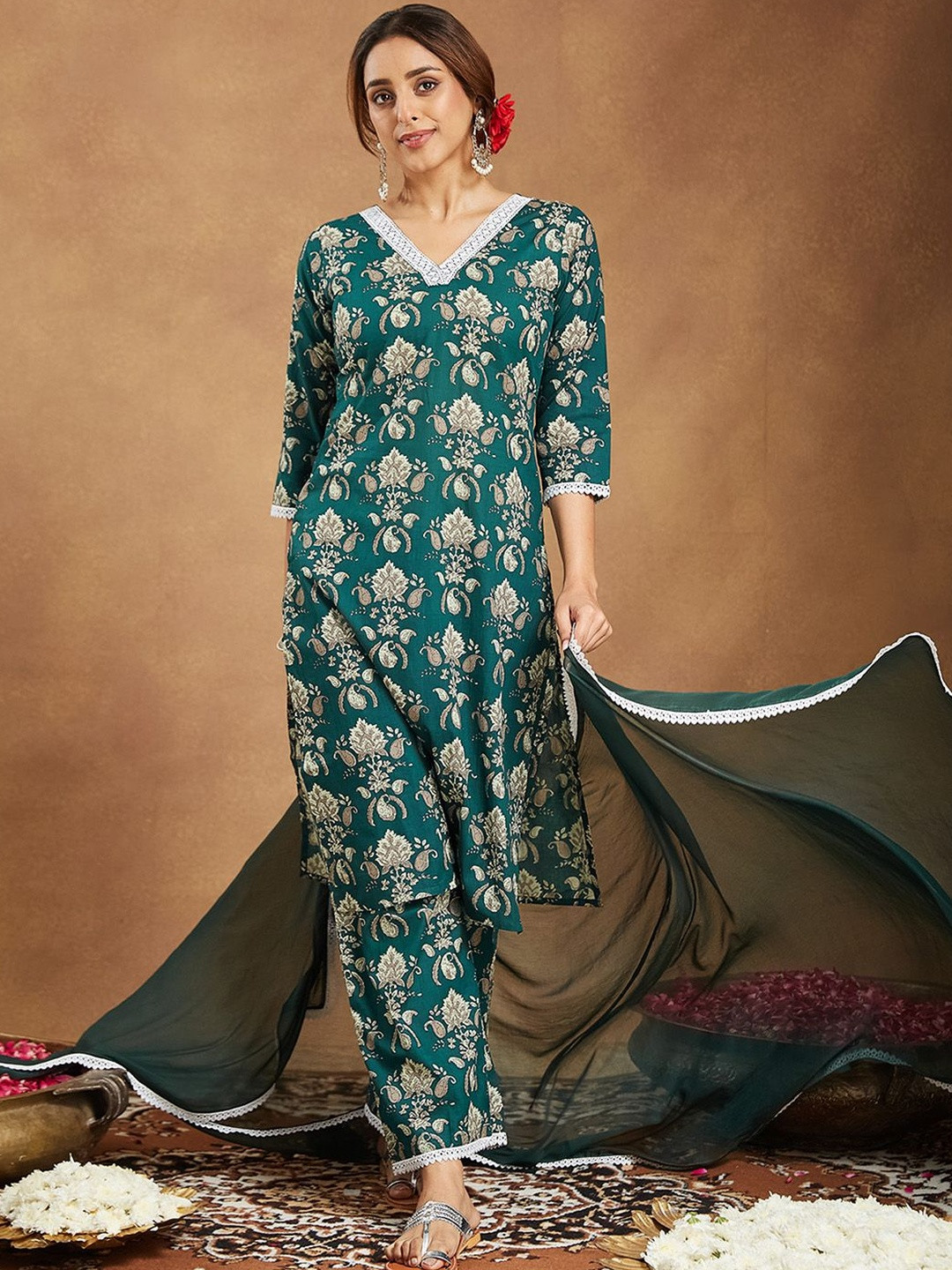 Janasya Women Green Pure Cotton Paisley Printed Straight Kurta with Palazzo Set