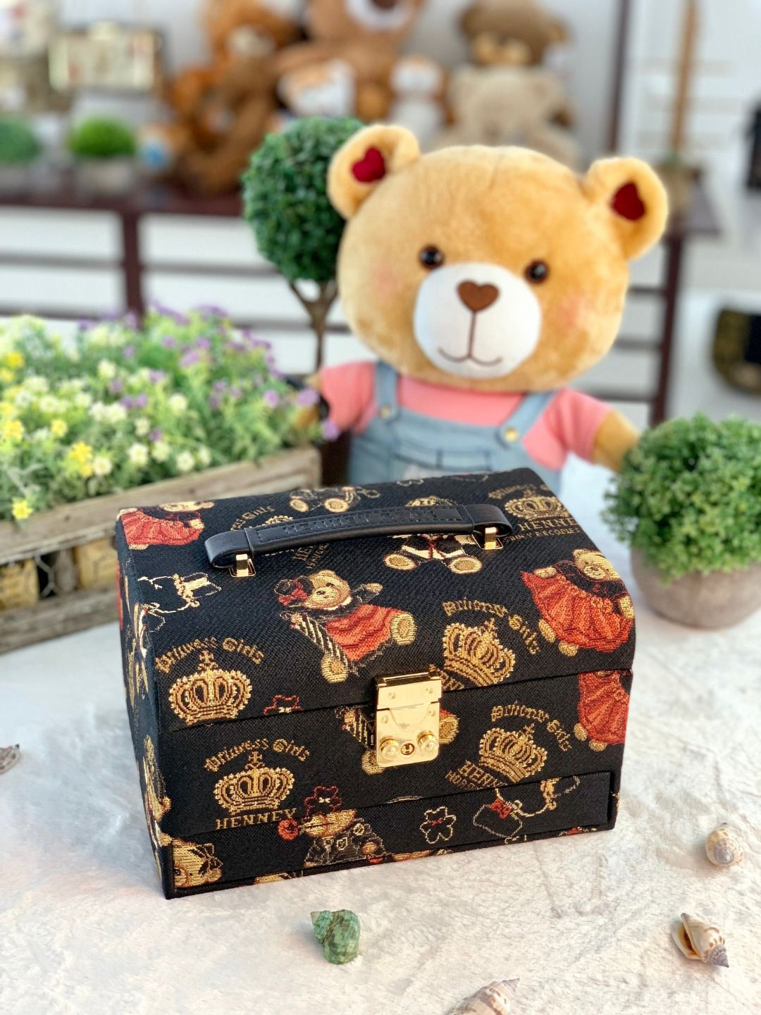 Henney Bear Black & Beige Printed 3 Layers With Lock Wooden Jewellery Organiser