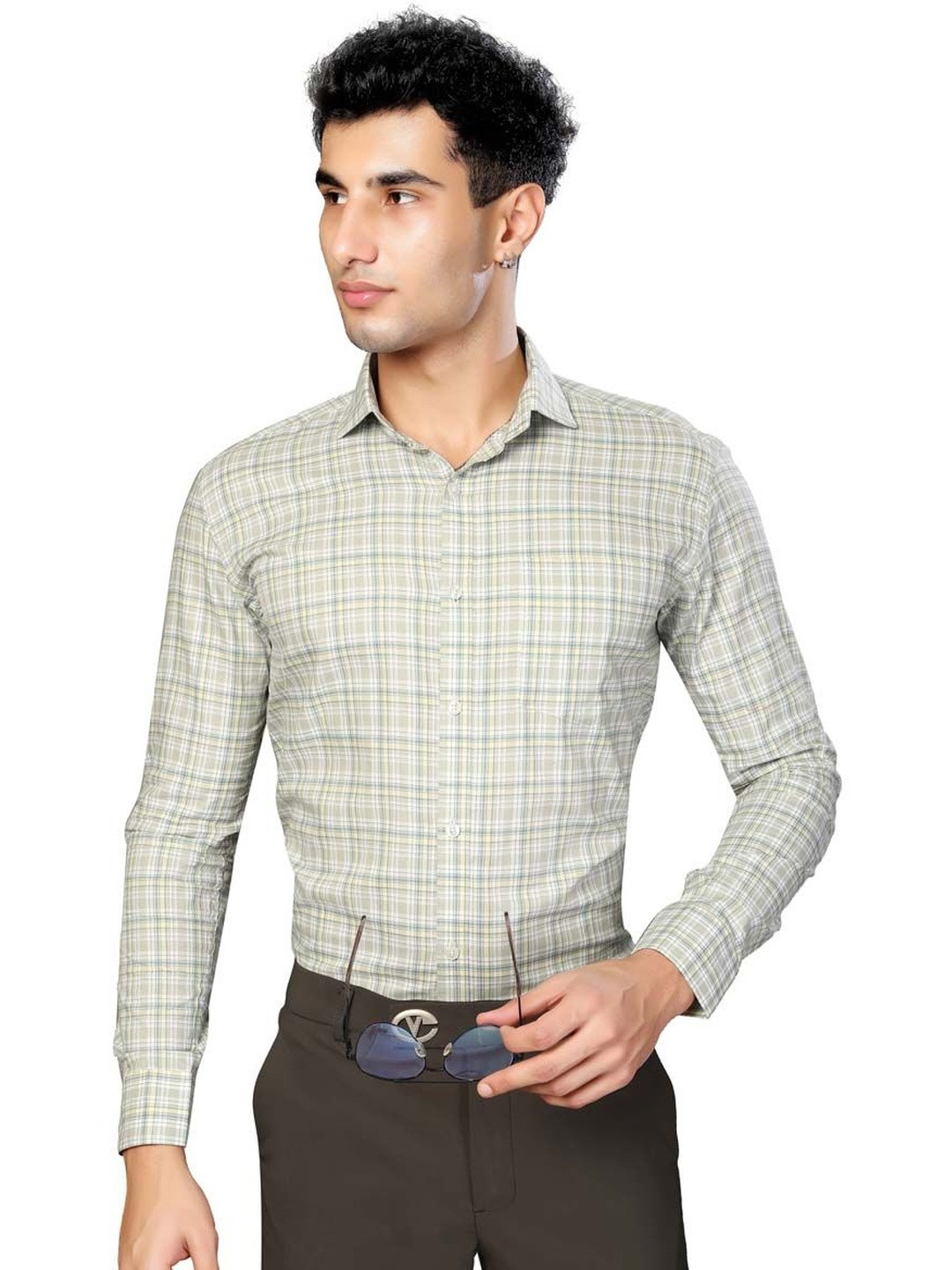 UR ETHICS Men Slim Fit Checked Formal Shirt