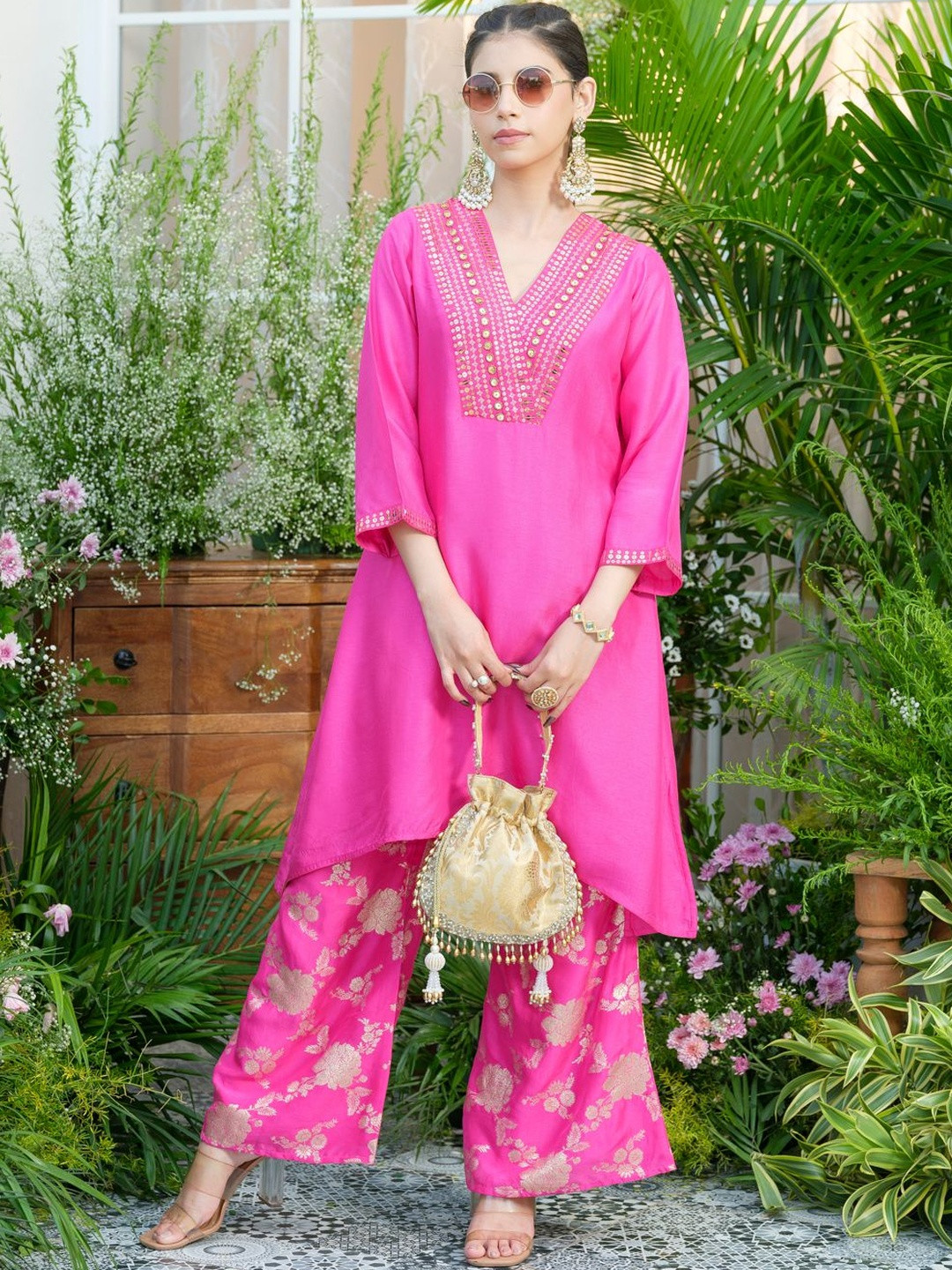 House of Pataudi  Embroidered V-Neck Kurta With Woven Design Palazzos
