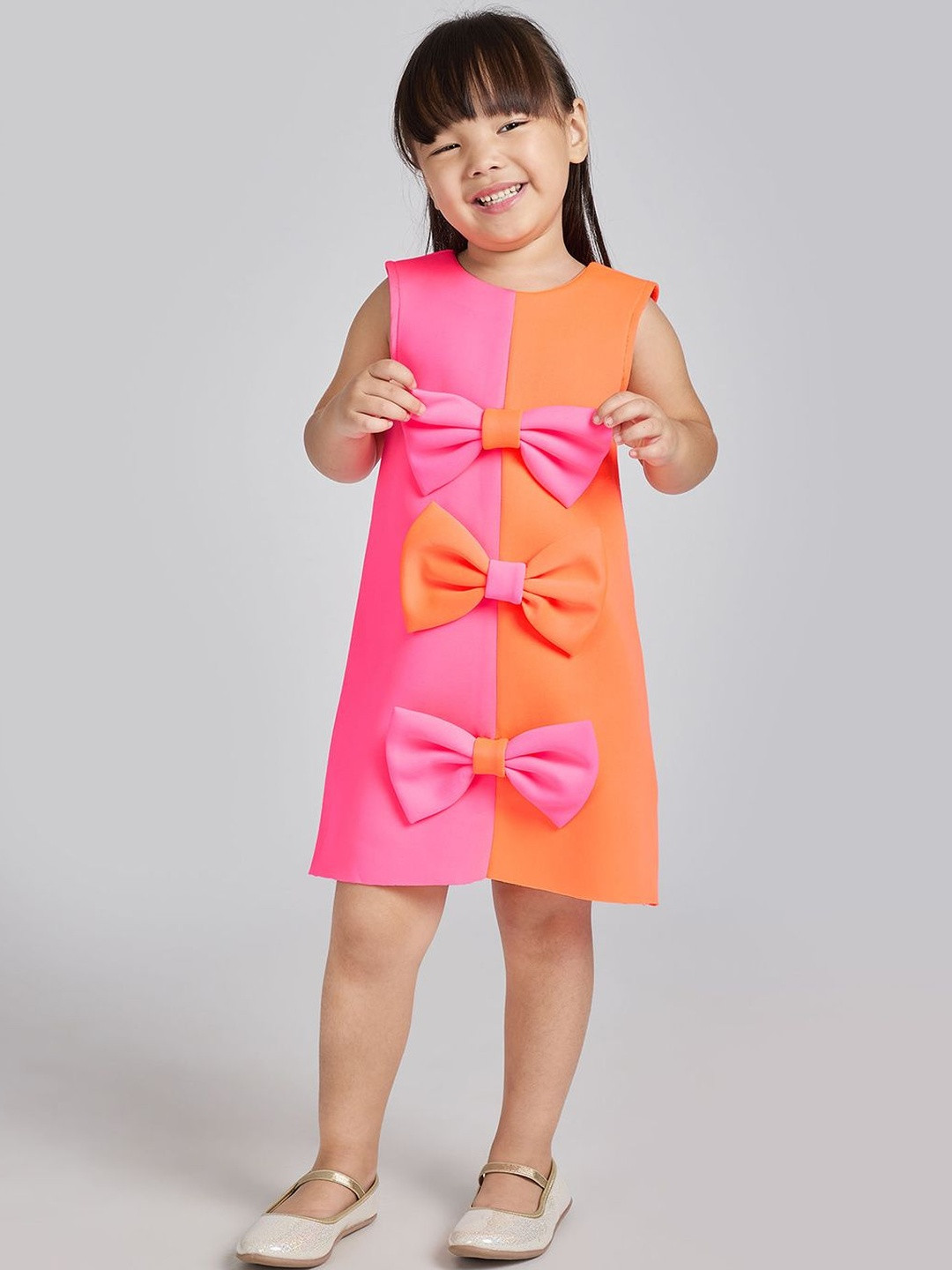 Hopscotch Girls Colorblocked Round Neck Knee Length Shift Dress