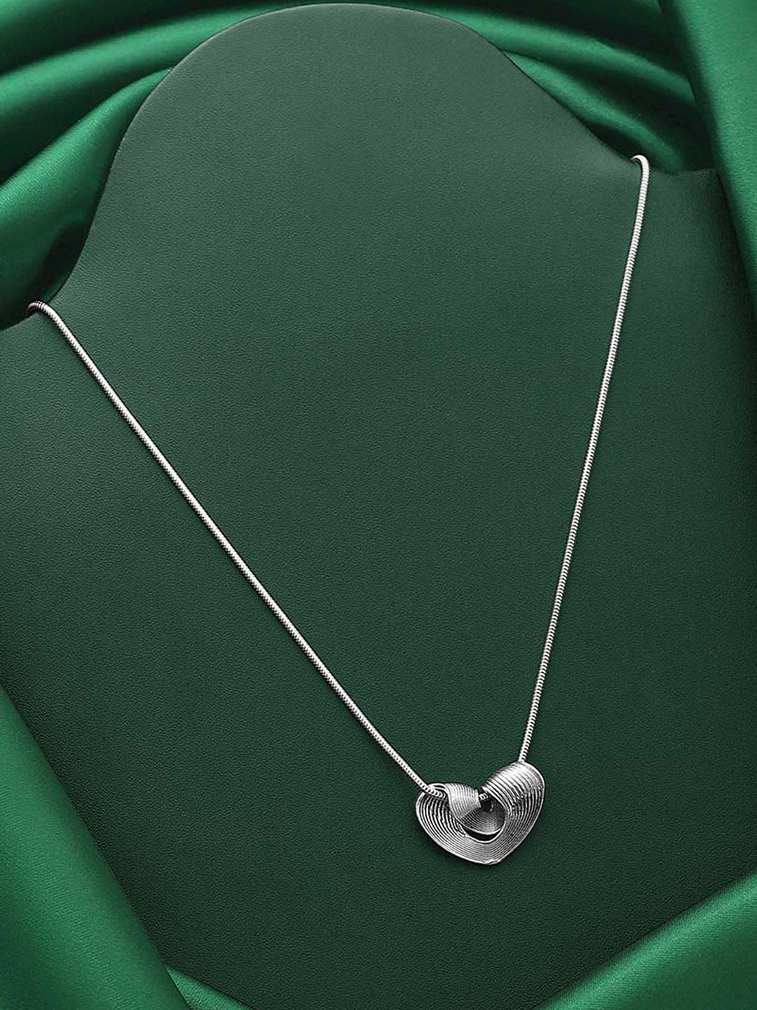 Tweov 925 Sterling Silver Rhodium Plated Spiral Heart Shaped Pendant With Chain