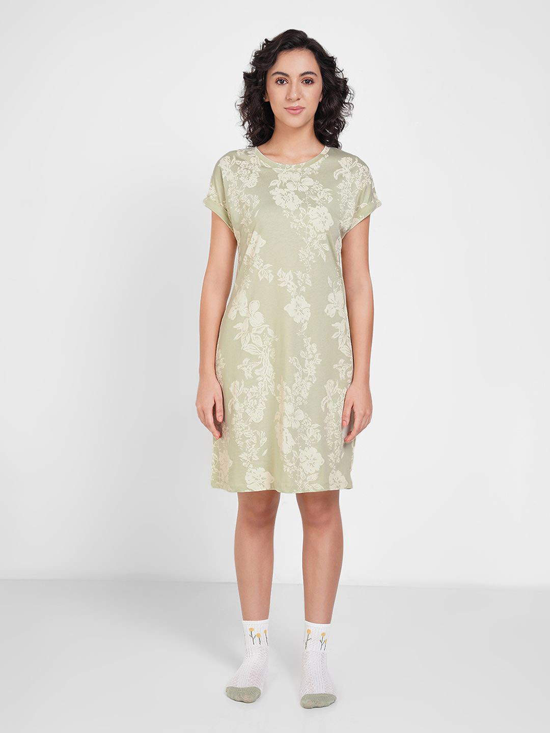 Dreamz by Pantaloons Floral Printed Extended Sleeve Nightdress