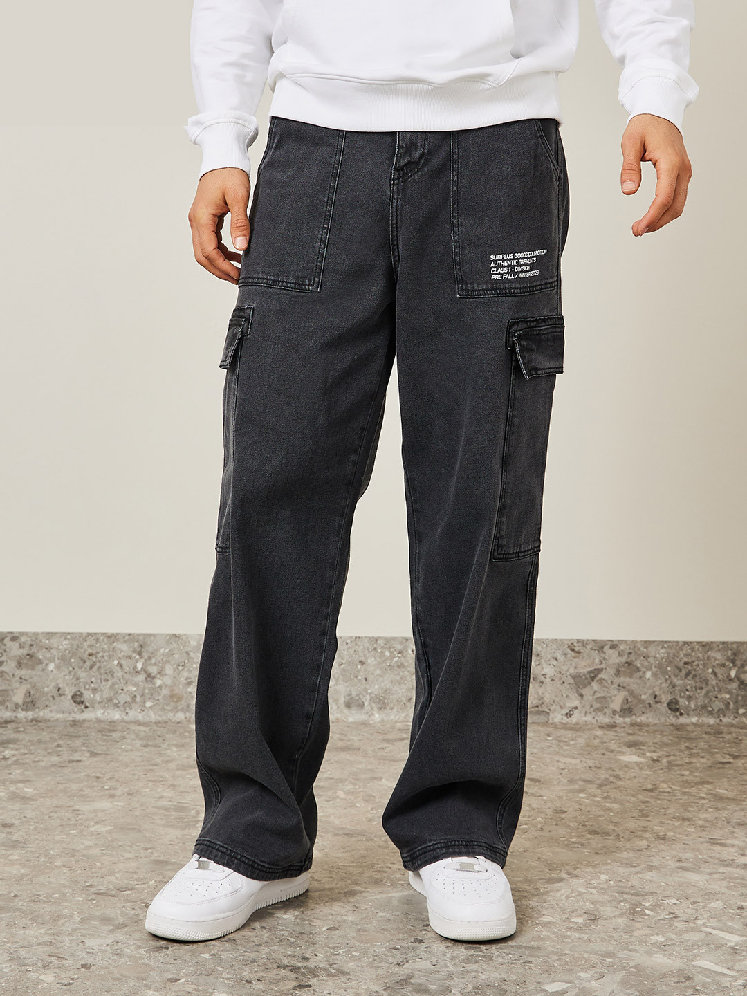 Styli Men Wide Leg Panelled Cargo Jeans