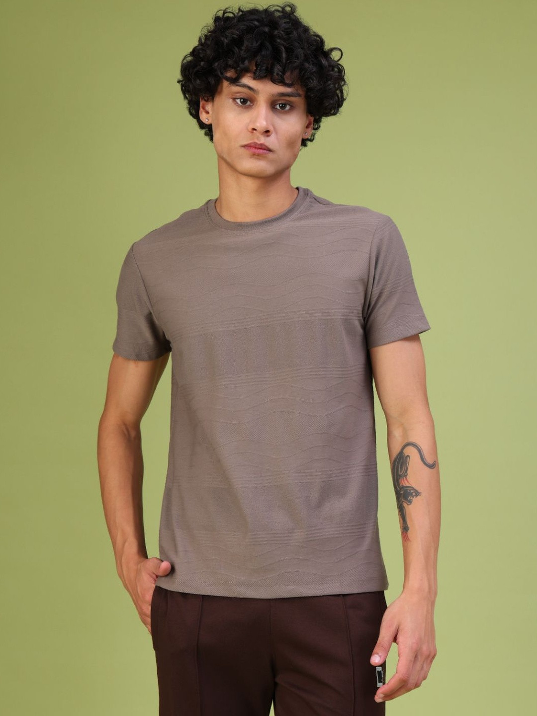 LIMEROAD Men Grey Self Design Poly Cotton T-shirt
