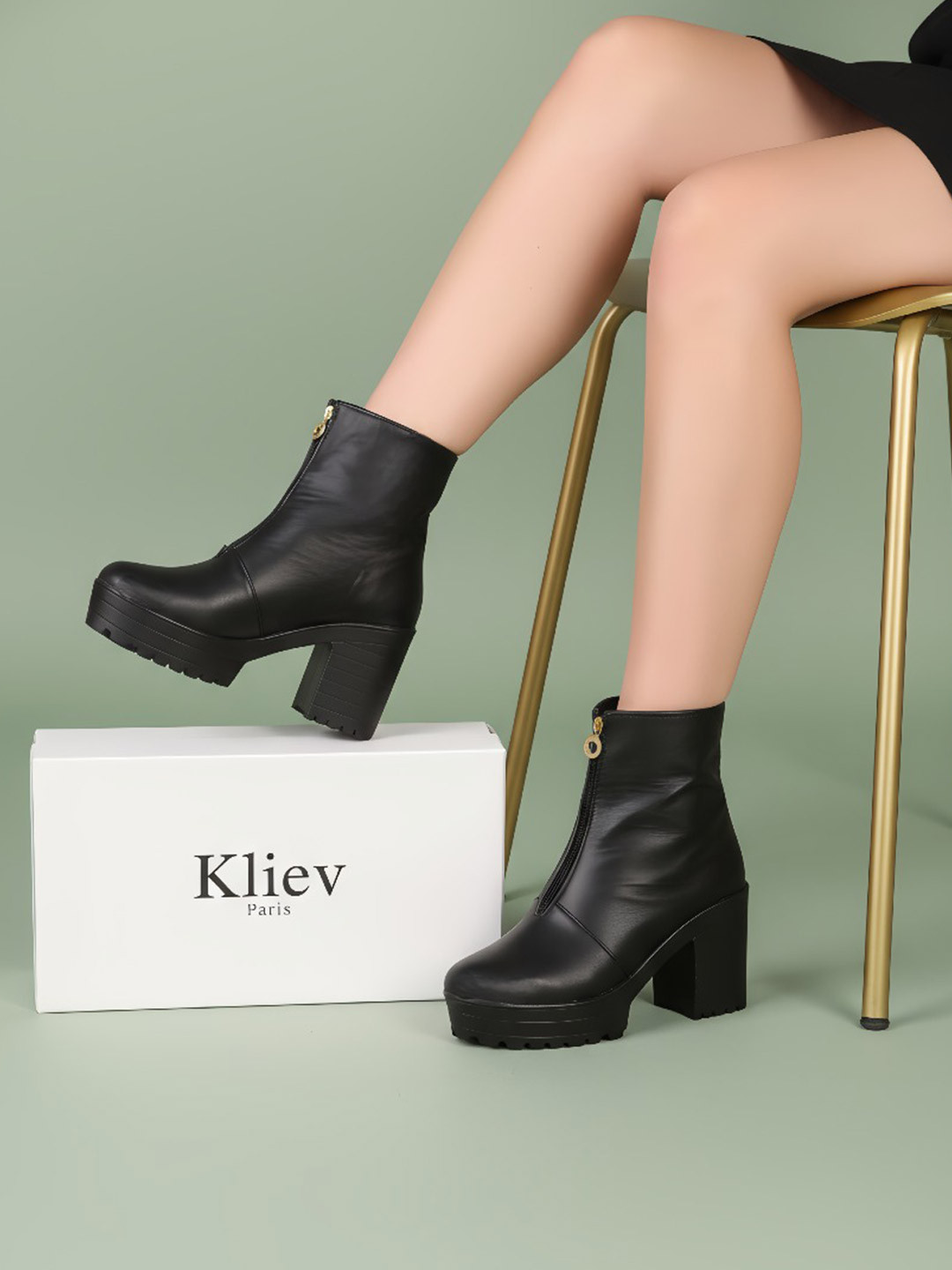 Kliev Paris Women Comfortable Front Chain Boots