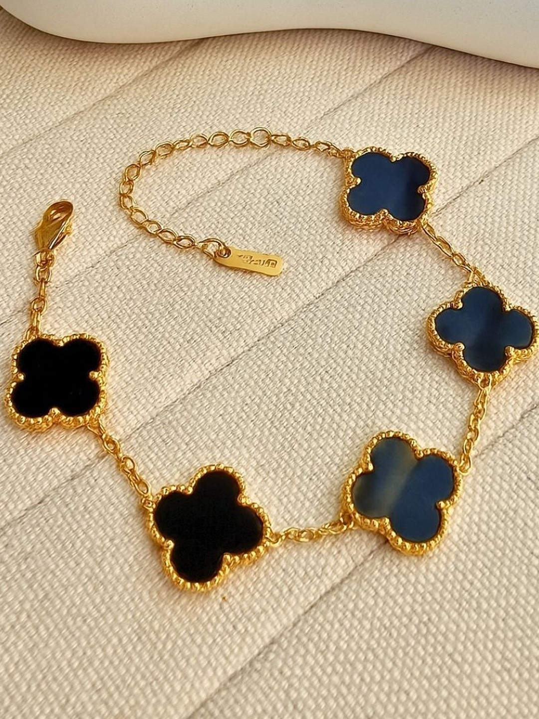 Bauble Cluster Women Black 18k Gold Plated Anti Tarnish Charm Clover Bracelet